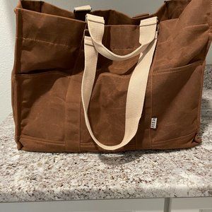 The Organizer Tote by FEED